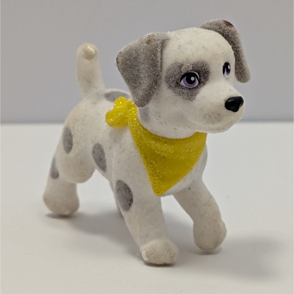 RARE Barbie Pets DALMATIAN with Yellow bandana Mystery Series 5 Blind Carrier